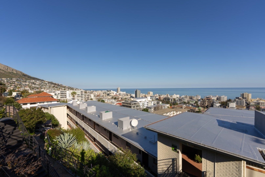 To Let 1 Bedroom Property for Rent in Sea Point Western Cape